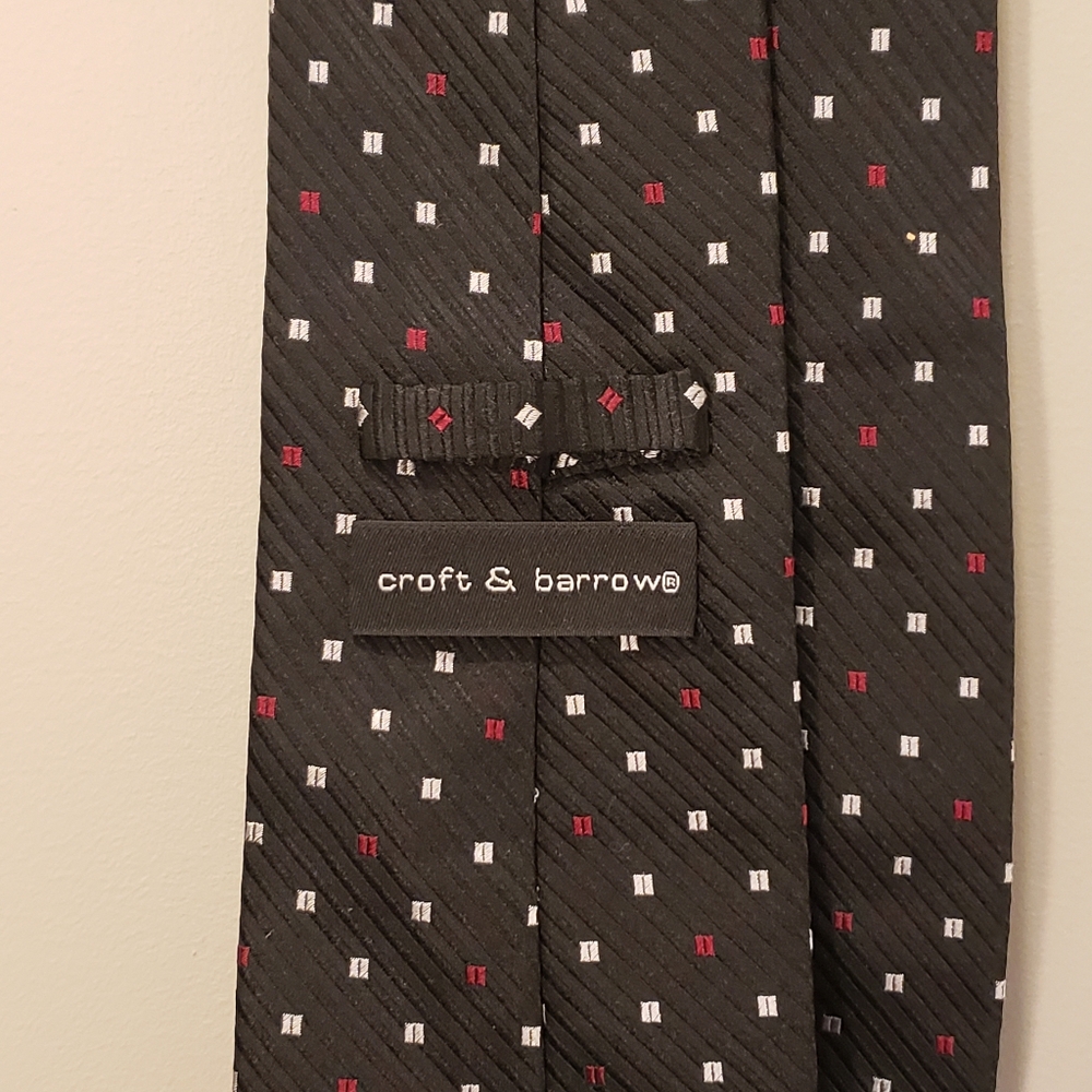 Croft & Barrow Black Mens Necktie White Red Accent Geometric Pattern Tie